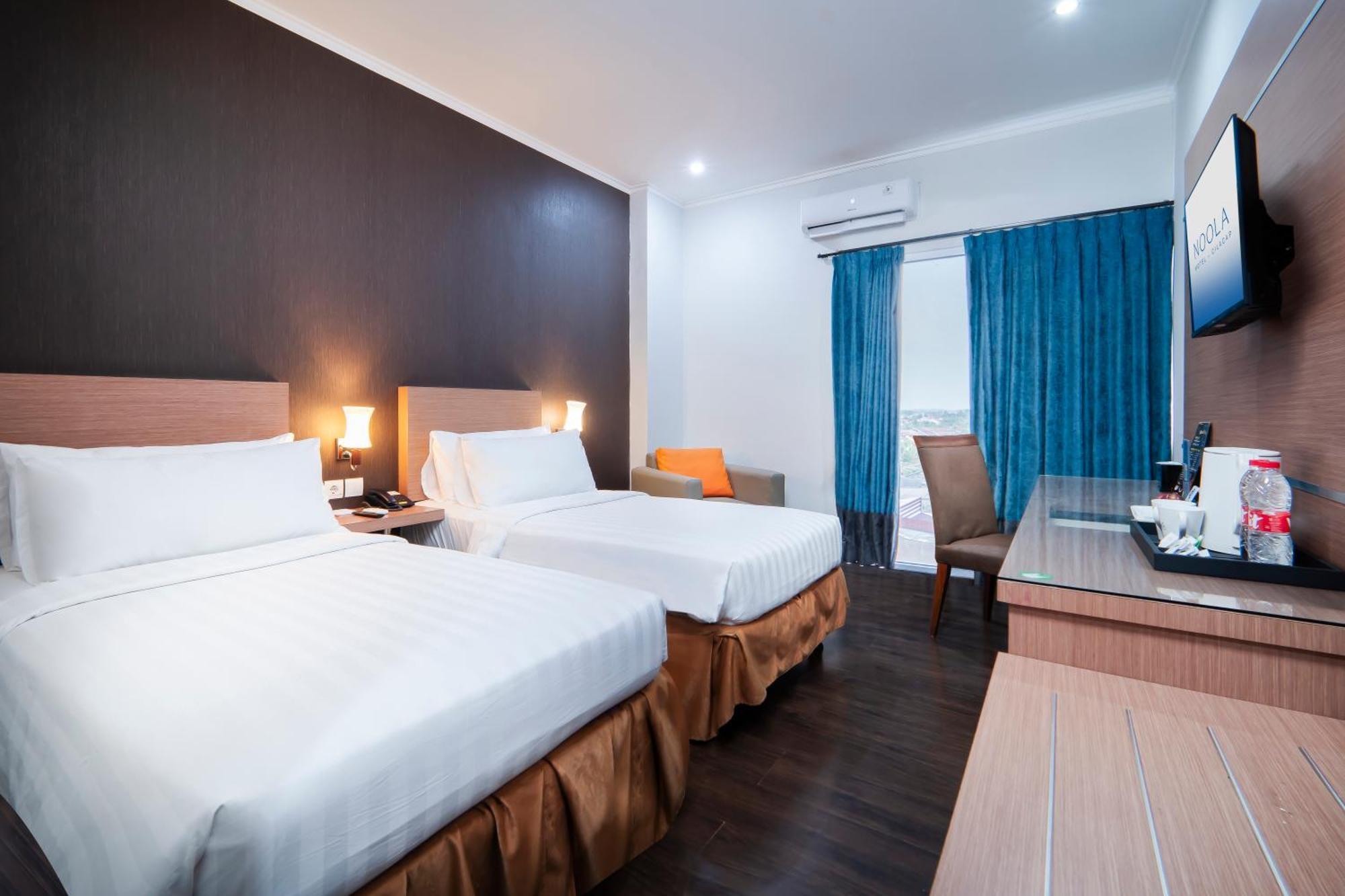 Noola Hotel Cilacap Exterior photo